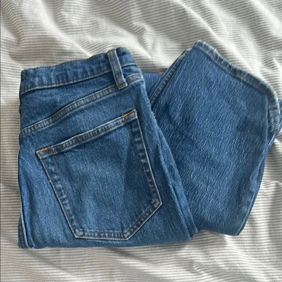 Abercrombie 90s Straight Ultra High Rise Jean - Picture 2 of 3